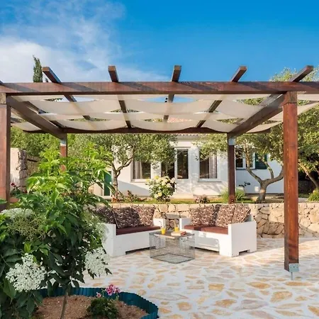 Feriehus Ferienhaus Mit Privatpool Fur 6 Personen Ca 100 M In Sibenik, Dalmatien Norddalmatien Šibenik